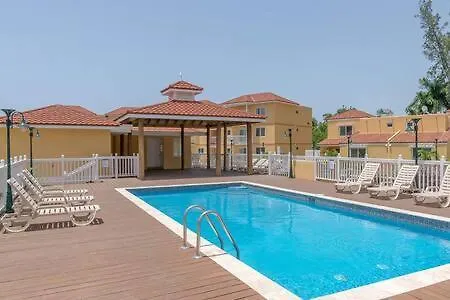 Hospitality Expert Cha3 - Pool Beach Hip-Strip Montego Bay Apartment