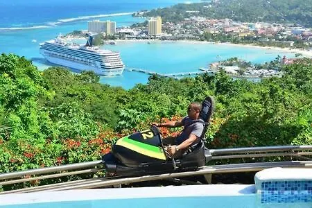 Hospitality Expert Cha3 - Pool Beach Hip-Strip Montego Bay Lejlighed